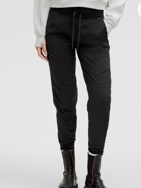 Lululemon Dance Studio Mid-Rise Jogger